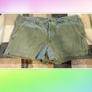 American Eagle size 8 Green High Waisted Frayed Khaki Shorts
